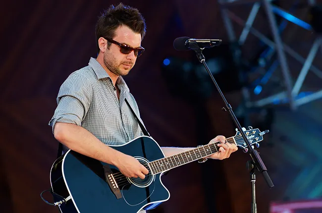 Howie Day live performance