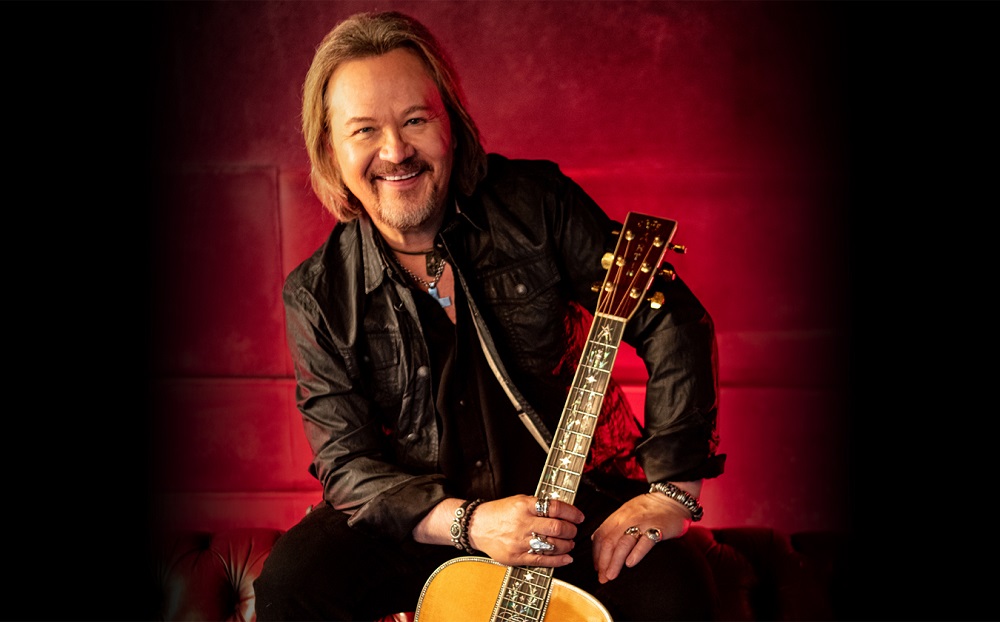 Travis Tritt live performance