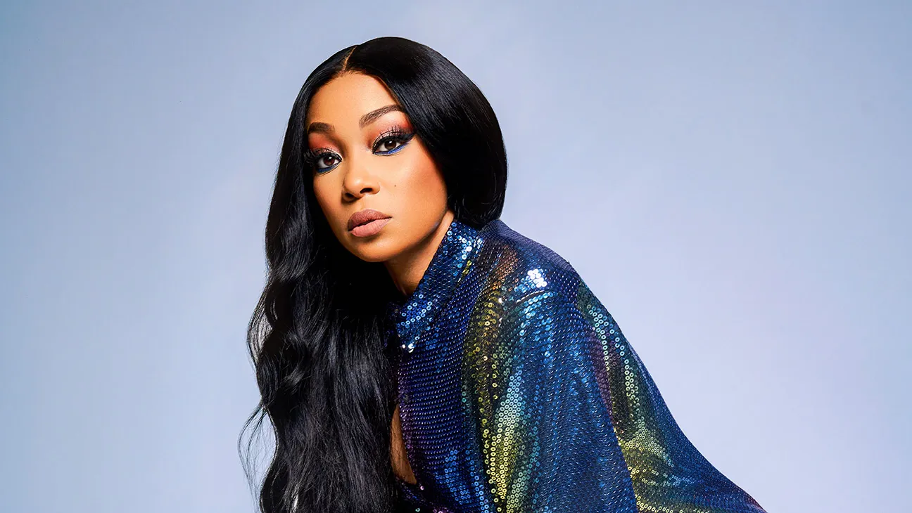 Monica live performance