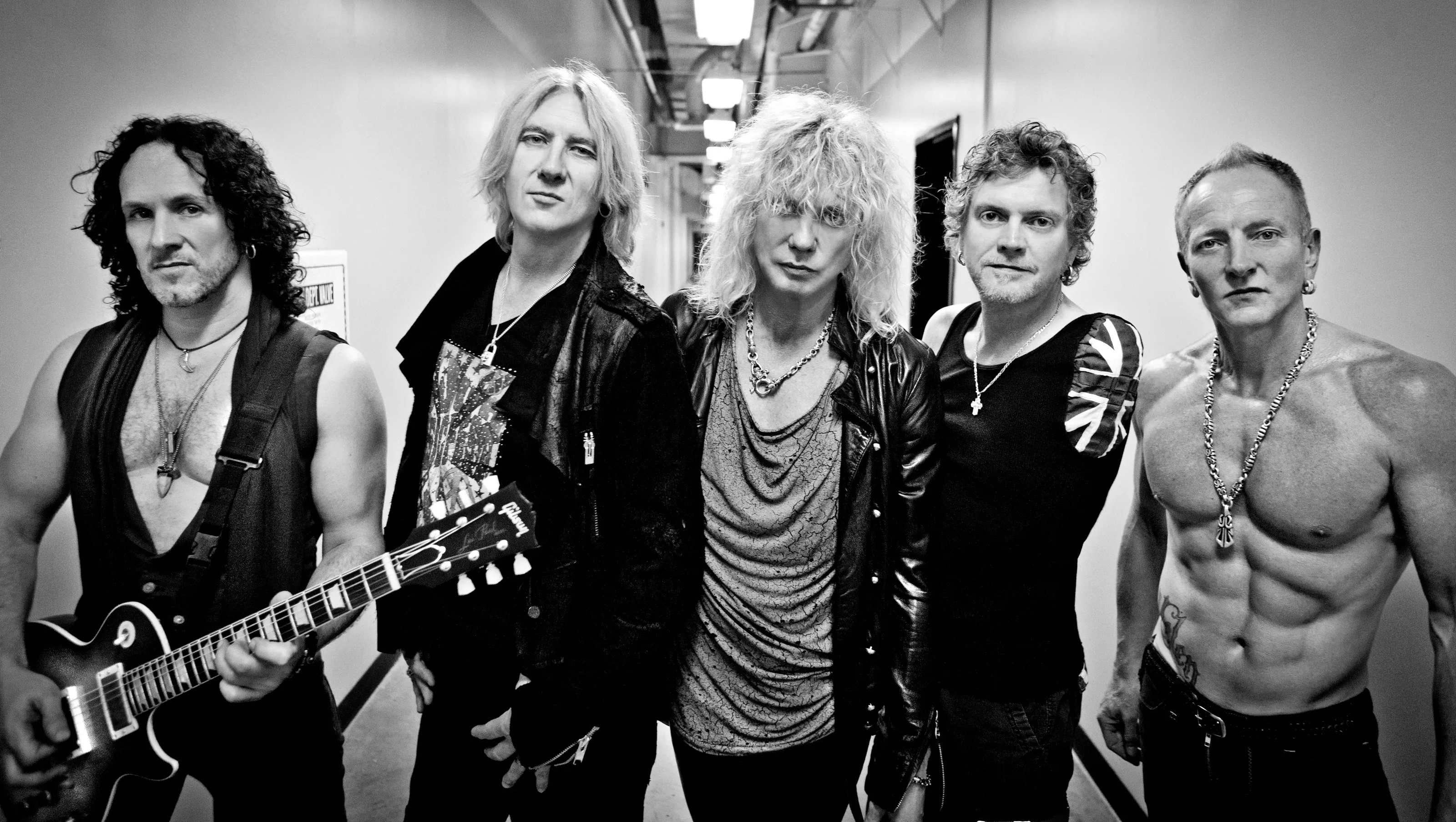 Def Leppard live performance