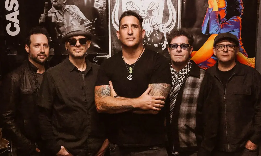 Smash Mouth live performance