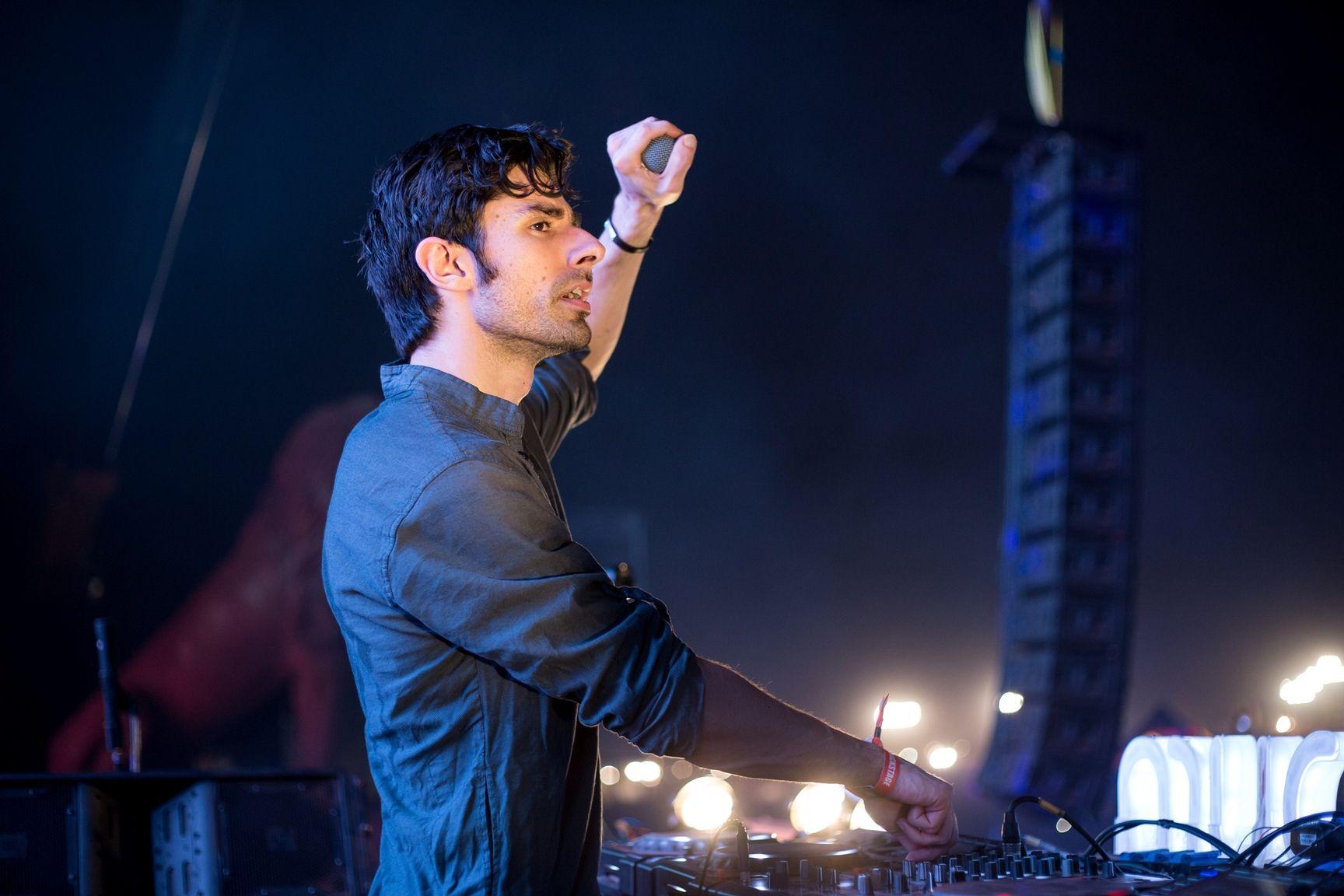 KSHMR live performance